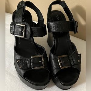 via spiga leather wedge sandals